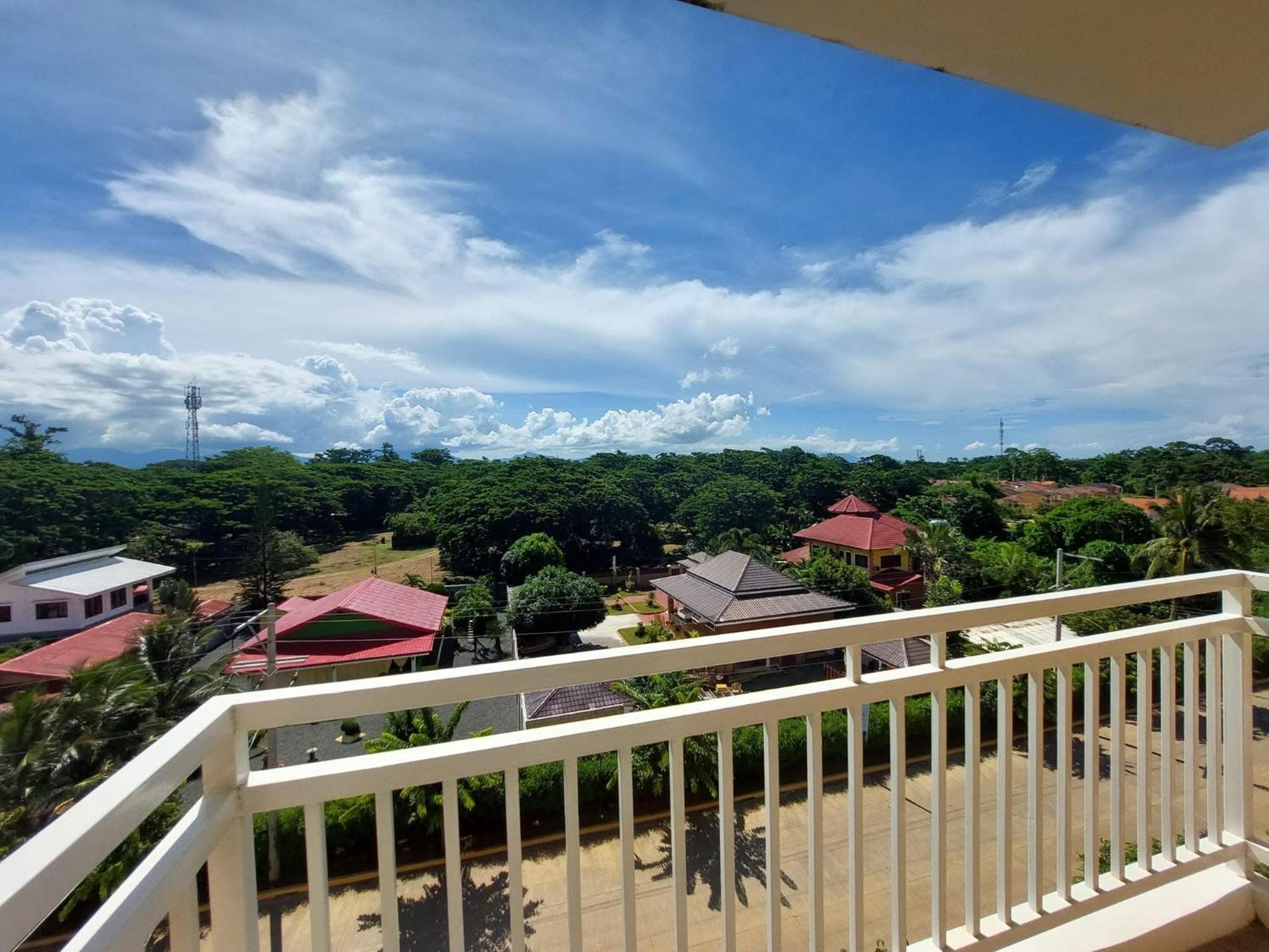 Condo In Camella Manors In Puerto Princesa Eksteriør bilde